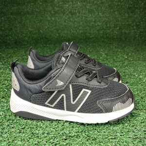 New Balance 545 Sneakers Kids Size 8 Black IT545B1 Hook Loop Athletic Shoes